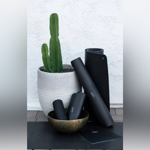 Earthing Grounding Mat, Carbon, High Quality, Improves Sleep,EMF DETOX - Picture 2 of 6